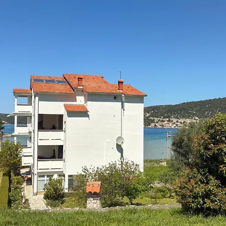 Apartmán 1 Bedroom Lovely In Rab Supdraga