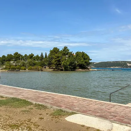 Apartmán 1 Bedroom Lovely In Rab Supdraga Supetarska Draga